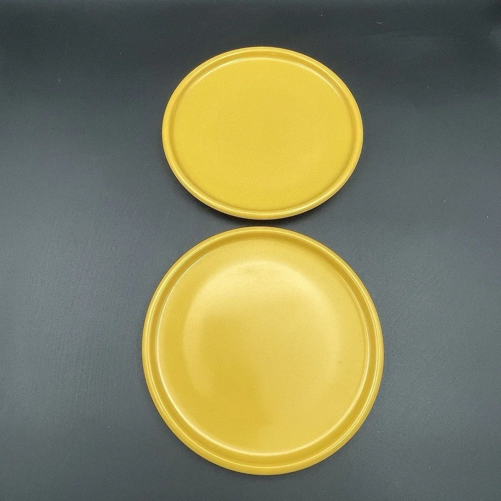 Vintage SRO Yellow Melamine Plates Set of 2 Dallas Texas 1986 Round